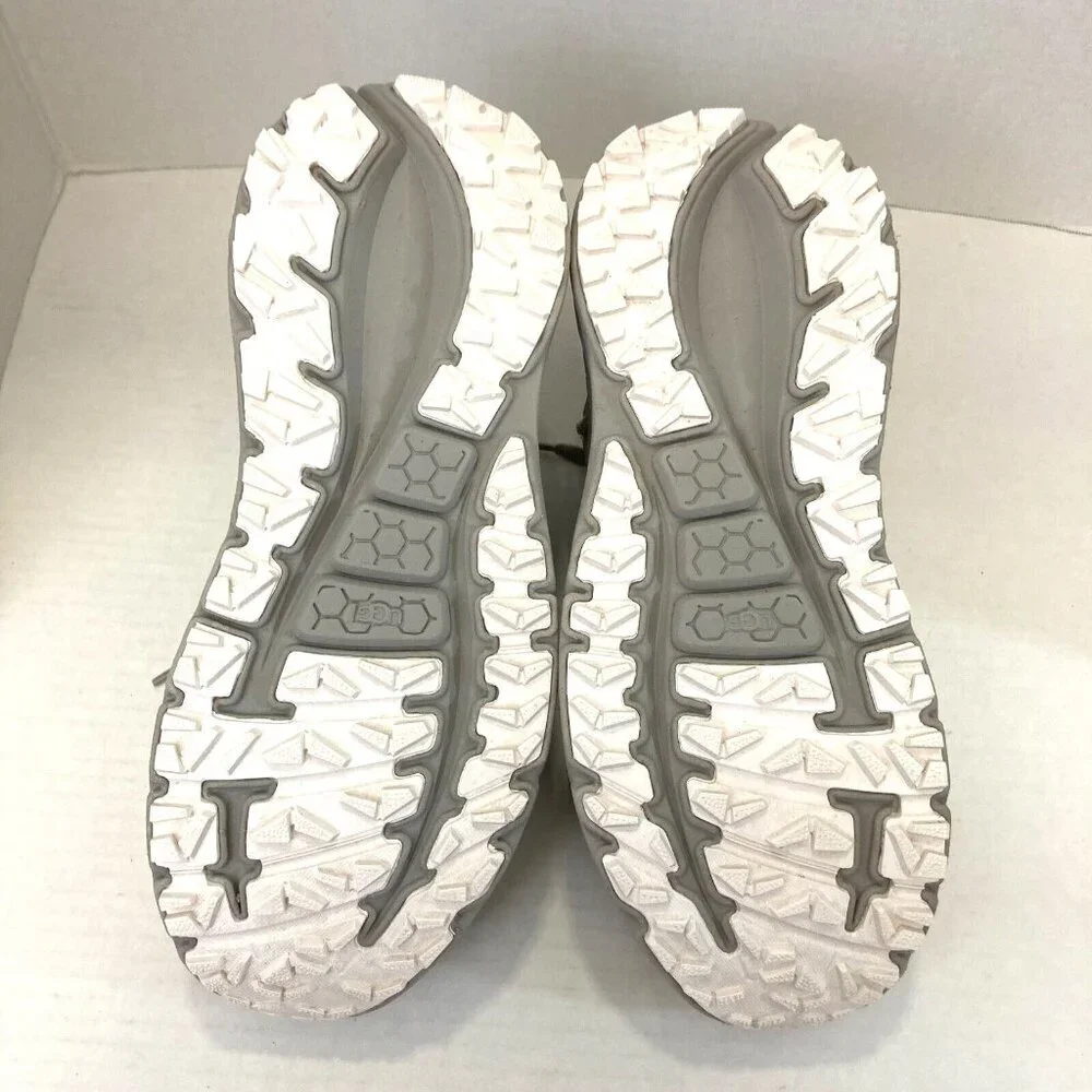 UGG CA805‎ Nubuck Leather Sneakers Women's Size 10 Gray Goat Shoes